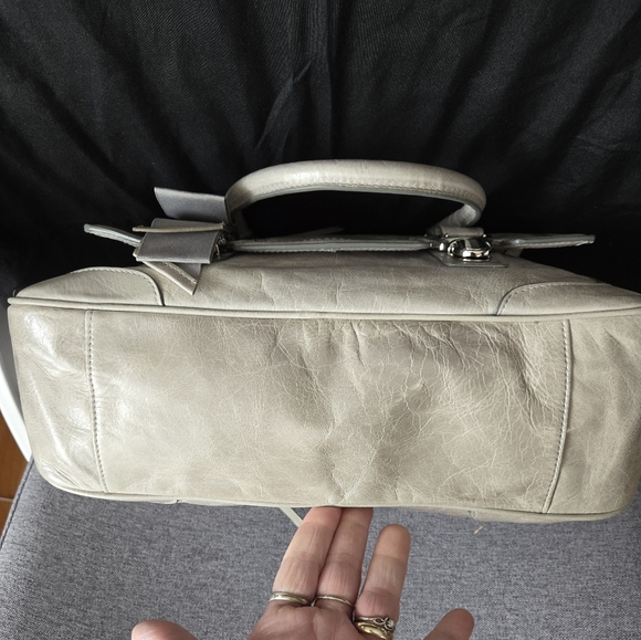 Coach Poppy Latch Lock Shoulder Bag EUC - Picture 6 of 11